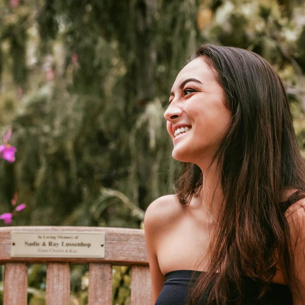 Meet your Posher, Kayla